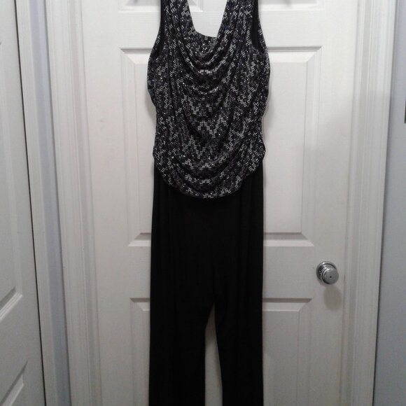 RM Richards Woman Black w/ Silver Jumpsuit  22W - Picture 1 of 4